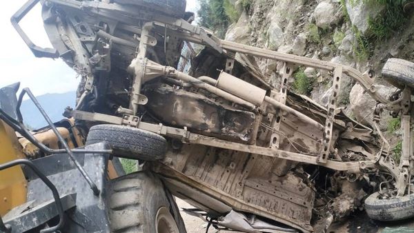 जम्मू-कश्मीर: किश्तवाड़ में सड़क से फिसलकर खाई में गिरी वैन, 3 लोगों की मौत