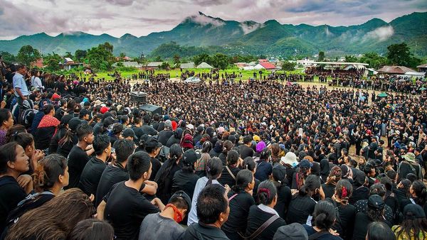 Manipur News: निर्वस्त्र घुमाने वाली महिला के नाबालिग भाई की हत्या, भीड़ से की थी बहन को बचाने की कोशिश