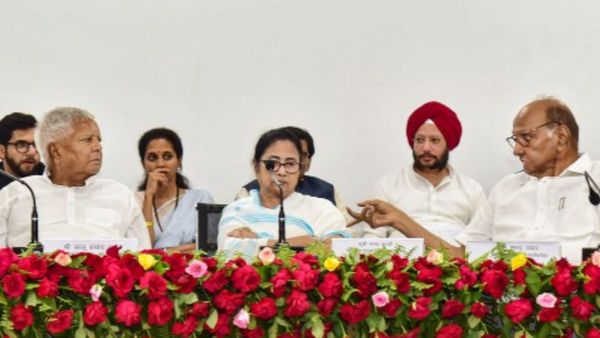 NCP में हुई उठापटक के बाद विपक्षी दलों ने स्‍थगित की बेंगुलरू में होने वाली मीटिंंग, जानें अब कब होगी?