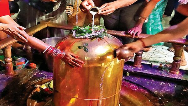 SAWAN 2023: सावन के पहले सोमवार पर शिवालयों में उमड़ा आस्था का जनसैलाब