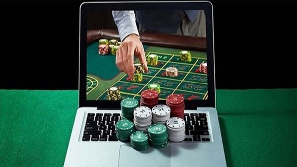 Online Betting: कितना बड़ा है ऑनलाइन सट्टेबाजी का ‘काला बाजार’, पढ़ें पूरी डिटेल