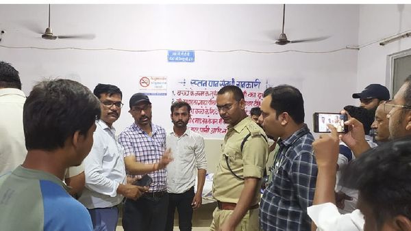 Sidhi News: सीधी के छुहिया घाटी में 40 फीट गहरी खाई में गिरी बस, 30 यात्री घायल