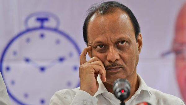 Maharashtra BJP: अजित पवार को साथ लेकर मुश्किल में फंसी भाजपा?