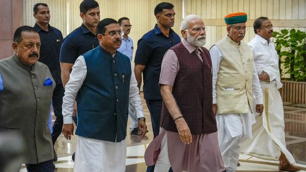 ईस्ट इंडिया कंपनी, इंडियन मुजाहिदीन का नाम लेकर विपक्ष के I.N.D.I.A पर पीएम मोदी का बड़ा तंज