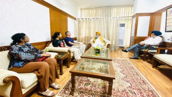 पंजाब: अमेरिकी राजदूत से विधानसभा स्पीकर संधवां की मुलाकात,  भारत और यूएस सहयोग पर दिया जोर