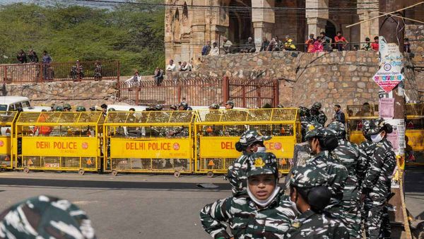 दिल्ली की दो मस्जिदों को रेलवे ने भेजा नोटिस, 15 दिनों के अंदर अतिक्रमण हटाने का अल्टीमेटम