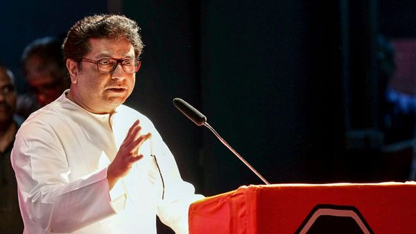 NCP Political Crisis: एनसीपी टूट पर राज ठाकरे की दो टूक, कहा-यह एक राजनीतिक नाटक