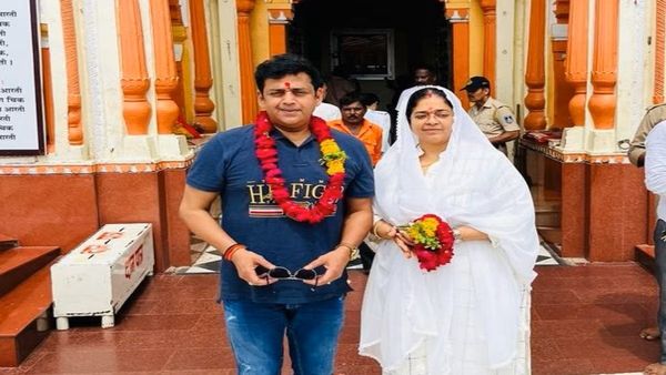 भोजपुरी अभिनेता रवि किशन ओरछा पहुंचे, श्रीरामराजा सरकार के दर्शन किए, बोले मोदी नेतृत्व में रामराज्य चल रहा