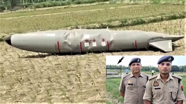 Sant Kabir Nagar में आसमान से गिरी मिसाइल के आकार की वस्तु, इलाके को किया गया CORDON OFF