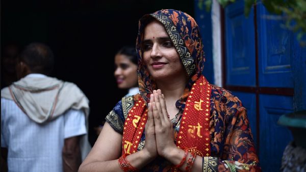 Video: सूरह फातिहा या मुस्लिम धर्म का कोई कलमा सुना दीजिए? पत्रकार के सवाल पर 'Sorry' बोलने लगी सीमा