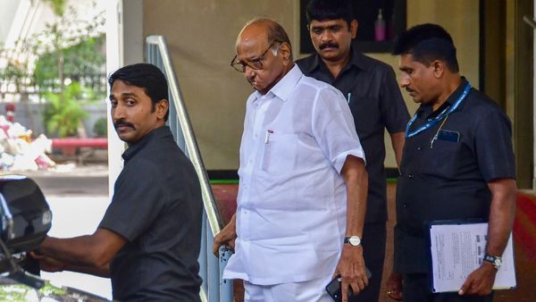 पहले ना, अब हां...विपक्ष की बैठक में शामिल होंगे NCP अध्यक्ष शरद पवार