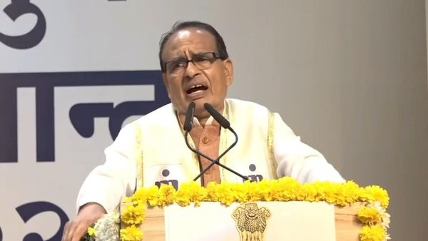 MP पटवारी परीक्षा 2022: मेरिट लिस्ट विवाद, CM शिवराज ने नियुक्तियों पर लगाईं रोक, रिजल्ट की होगी जांच