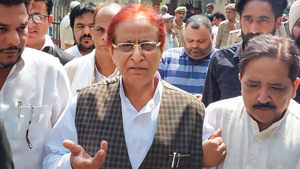 चंद घंटों में फिर बहाल हुई Azam Khan की 'Y' कैटेगरी की सुरक्षा, यूपी सरकार ने बदला अपना ही आदेश