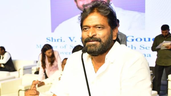 तेलंगाना में शराब के अवैध आयात के खिलाफ सख्त कदम उठाए जाएं: आबकारी मंत्री श्रीनिवास गौड़