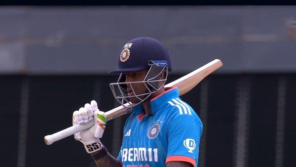 सूर्यकुमार यादव ने की सुरेश रैना के 12 साल पुराने अनचाहे रिकॉर्ड की बराबरी, वर्ल्ड कप में कैसे मिल पाएगी जगह?