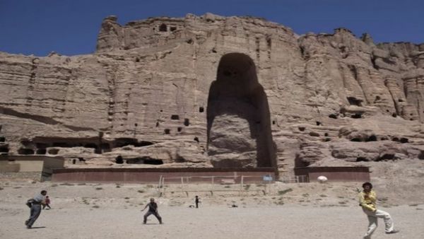 Taliban News: रोटी के लिए बुद्ध की शरण में पहुंचा तालिबान, कभी तोप से उड़ा चुका है विशाल प्रतिमा