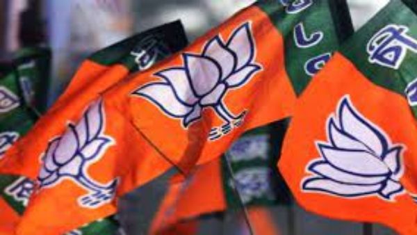 तेलंगाना में  वरिष्‍ठ नेताओं के गंदे खेल का खुलासा होने के बाद आत्म-विनाश मोड में चली गई  है भाजपा 