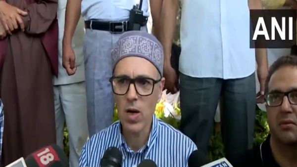 उमर अब्दुल्‍ला बोले- अनुच्‍छेद 370 केस में सुप्रीम कोर्ट से हमें न्‍याय मिलेगा, धोखा देने वालों को सबक मिलेगा