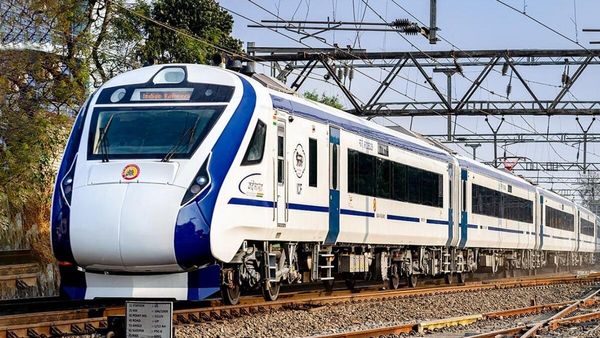 जल्दी में था शख्स, शौचालय के लिए चढ़ गया वंदे भारत ट्रेन में, 6 हजार रुपये हुए बर्बाद
