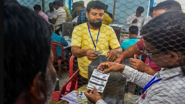 पश्चिम बंगाल पंचायत चुनाव के नतीजों पर लटकी तलवार, कोर्ट ने दिया बड़ा आदेश