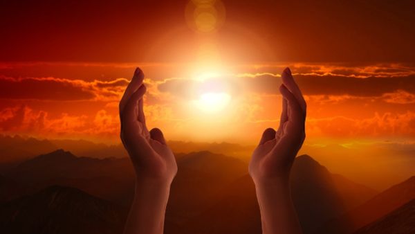 अब फोन पर कर सकते हैं भगवान से बात! AI की मदद से कंपनी ने किया ऐसा कारनामा