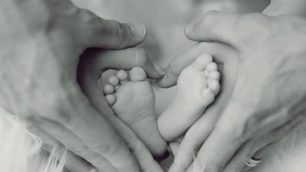 शादी के सालों बाद तक बच्चों के लिए परेशान थी महिला, अब एक साथ 4 बच्चों को दिया जन्म