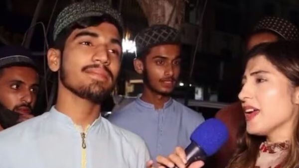 'पृथ्वी घूमती नहीं है...' पाकिस्तानी शख्स ने किया अजीबोगरीब दावा, लोग बोले- 'मारो मुझे मारो'