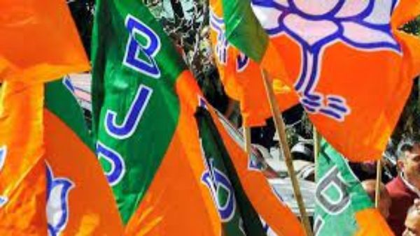 आंध्र प्रदेश के अधिकारियों ने मचकुंड में ओडिशा सरकार के साइन बोर्ड उखाड़ फेंके, भाजपा ने की आलोचना 