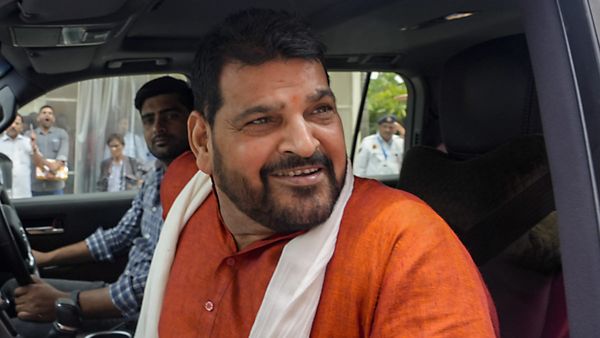 अवैध खनन मामले में NGT ने बीजेपी सांसद बृज भूषण शरण सिंह पर कसा शिकंजा, दिए जांच के आदेश