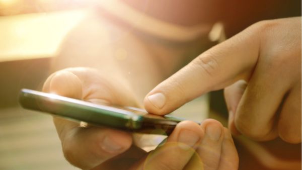 Direct to Mobile: डी2एच हुआ पुराना, आया डी2एम का जमाना