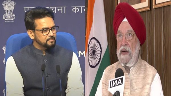 LPG सिलेंडर की कीमत में कटौती पर विपक्ष को जवाब, केंद्रीय मंत्री हरदीप पुरी और अनुराग ठाकुर का बयान