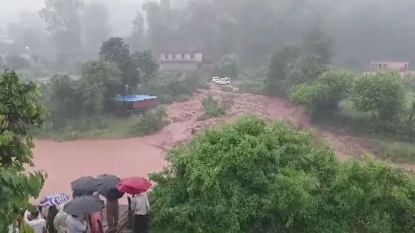 हिमाचल में 'जल तांडव', 257 की मौत, 7000 करोड़ का नुकसान, 14 अगस्त तक सभी स्कूल- कॉलेज बंद