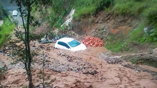 Himachal Monsoon : मॉनसून ने हिमाचल में मचाई भारी तबाही, अभी तक 199 की मौत...31 लापता