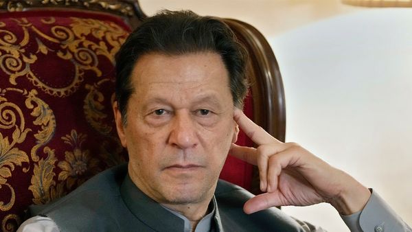 इमरान खान को 'भुलाने' पर PCB के ऊपर फूटा फैन्स का गुस्सा, 1992 के विश्व कप हीरो का कोई जिक्र नहीं!