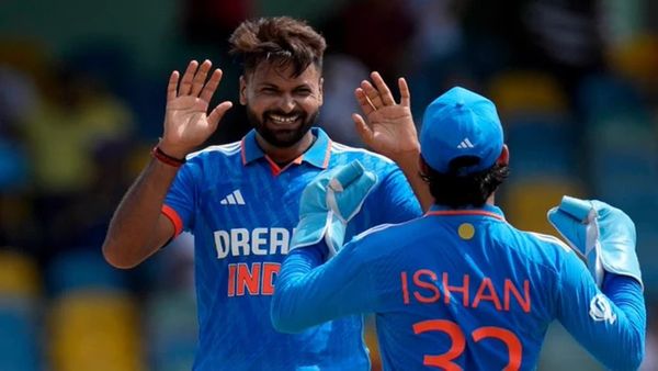 WI vs IND: 15 दिन में ही बदली मुकेश कुमार की किस्मत, टेस्ट, वनडे के बाद टी-20 में भी एंट्री