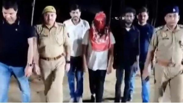 UP: खुद के अपहरण की लड़की ने रची झूठी साजिश, प्रेमी के साथ किया 6 जिलों का सफर, ऐसे चढ़े पुलिस के हत्थे