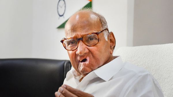 Sharad Pawar: साथी दलों के बीच सवालों और शंकाओं से घिरे शरद पवार