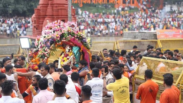 Sawan 2023: प्रजा का हाल जानने निकले महाकाल, होलकर स्वरूप में दिए दर्शन