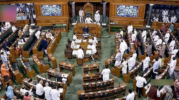 Hindi Language: संसद में हिन्दी भाषा का स्वर्णकाल 