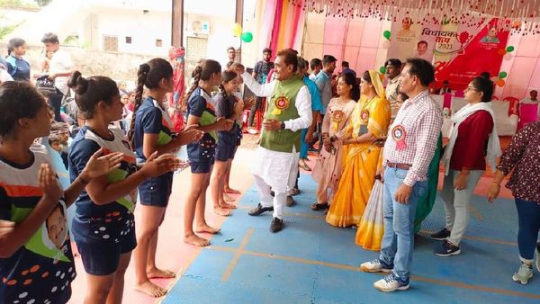 Satna News: विधायक कप कबड्डी प्रतियोगिता का शुभारंभ, राज्यमंत्री ने कहा- अधोसंरचनाएं बन रहीं हमारी पहचान