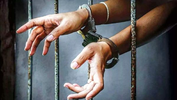 Gwalior News: दामाद ने ससुर को कराई 4 साल की जेल, 20 हजार सैलरी वाले कर्मचारी ने जुटा ली थी इतनी प्रॉपर्टी