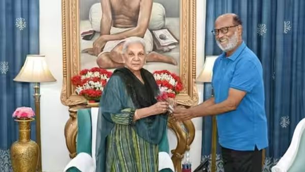 Rajnikant in Lucknow: सुपरस्टार रजनीकांत ने की राज्यपाल आनंदीबेन से मुलाकात