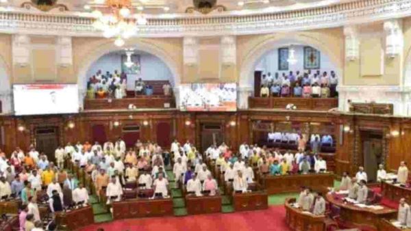 UP : 65 साल बाद बदलेंगे यूपी विधानसभा कार्यवाही के नियम, सदन में पेश हुआ मसौदा