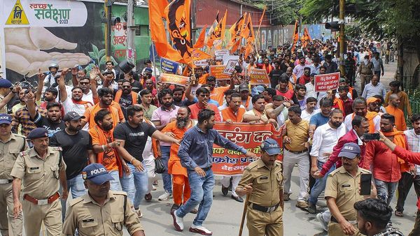 नूंह हिंसा पर CJI ने उठाया बड़ा कदम, संविधान पीठ को अनुच्छेद-370 मामले में रोकनी पड़ी सुनवाई