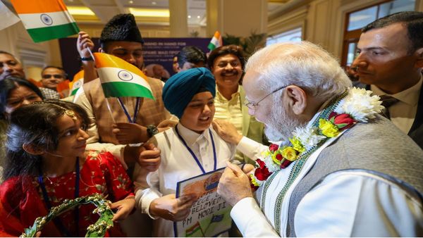 ग्रीस की राष्ट्रपति को PM मोदी ने सुनाई चंद्रयान-3 की लैंडिंग की कहानी, पूरी मानवता के लिए बताया शुभ फल