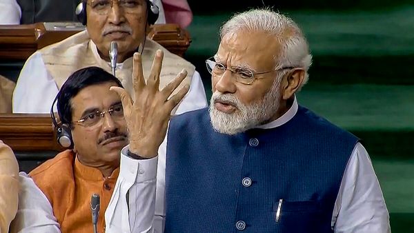 विपक्षी गठबंधन के I.N.D.I.A में दो 'I' के क्या मतलब हैं? PM मोदी ने लोकसभा में बताया