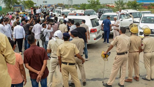 Haryana News: नूंह में इंटरनेट सेवाएं 11 अगस्त तक बंद, कर्फ्यू में कल सुबह 9 बजे से 4 घंटे दी जाएगी ढील