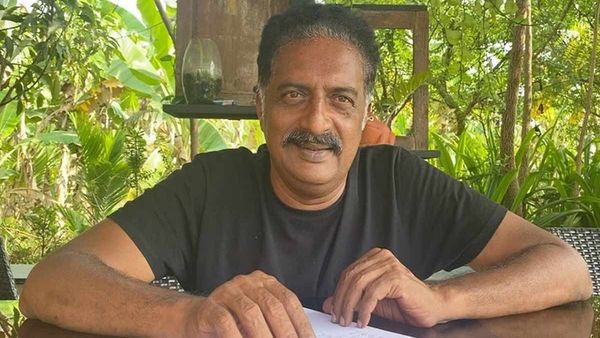 'चंद्रयान-3' का मजाक उड़ाने को लेकर प्रकाश राज के खिलाफ दर्ज हुई शिकायत, लोगों ने कही ऐसी बात