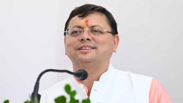  Uttarakhand: CM धामी ने किया ‘हमारा लोकनायक’ पुस्तक का विमोचन, नरेंद्र सिंह नेगी को किया सम्मानित