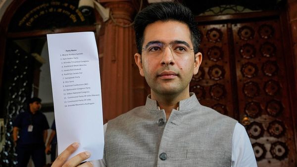 'कोई हस्ताक्षर की जरूरत नहीं...', राघव चड्ढा के आरोपों पर AAP ने कही ये बात, इस नियम का दिया हवाला